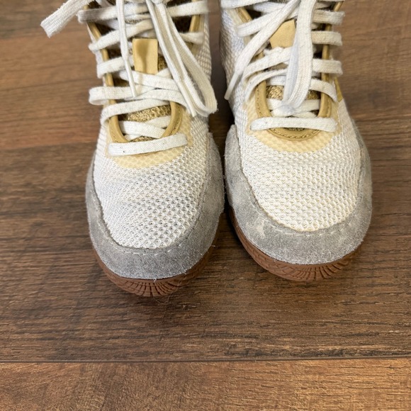 Adidas Kids Wrestling Shoes Size 3 Youth White Gold - Picture 8 of 8